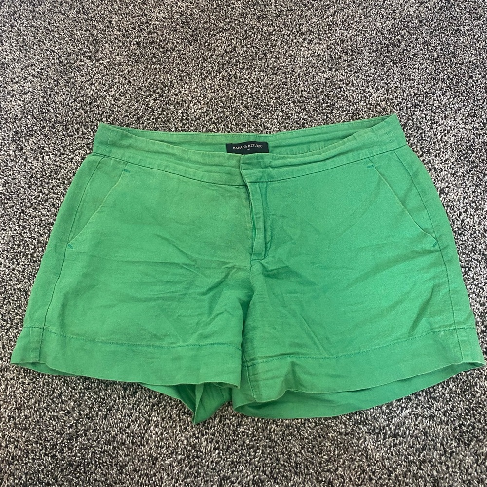 Banana Republic Green Shorts Size 6